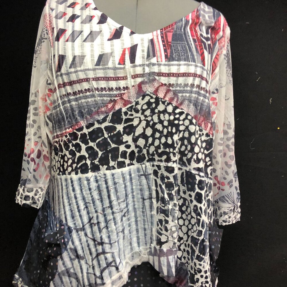 Picadilly Canada XL black, white and red top